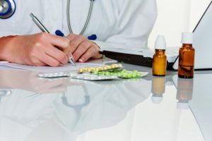 Дозировку и курс применения антибиотиков назначает только доктор 