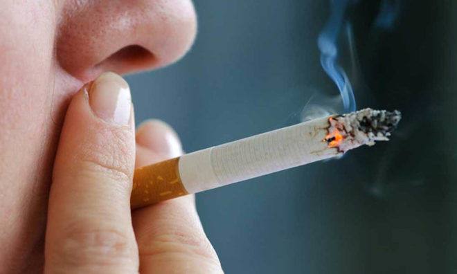 Курения является причиной развития бронхита 