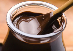 Какао с шоколадом смягчает горло 